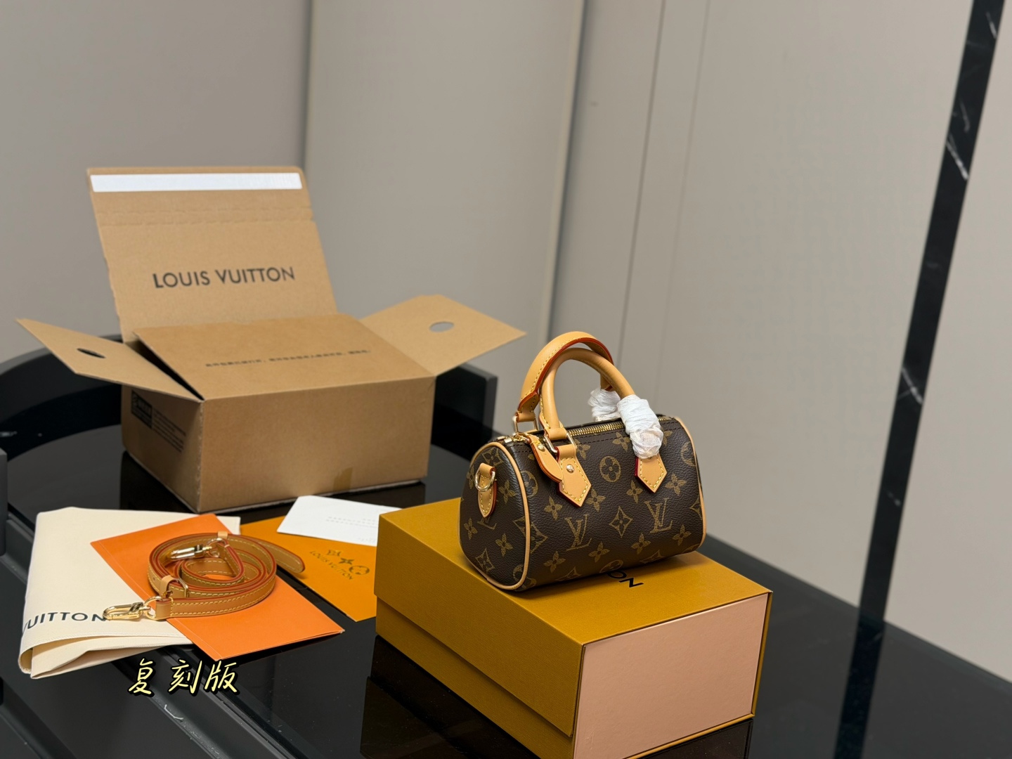 Louis Vuitton LV Speedy Monogram Canvas Shipping Box Included